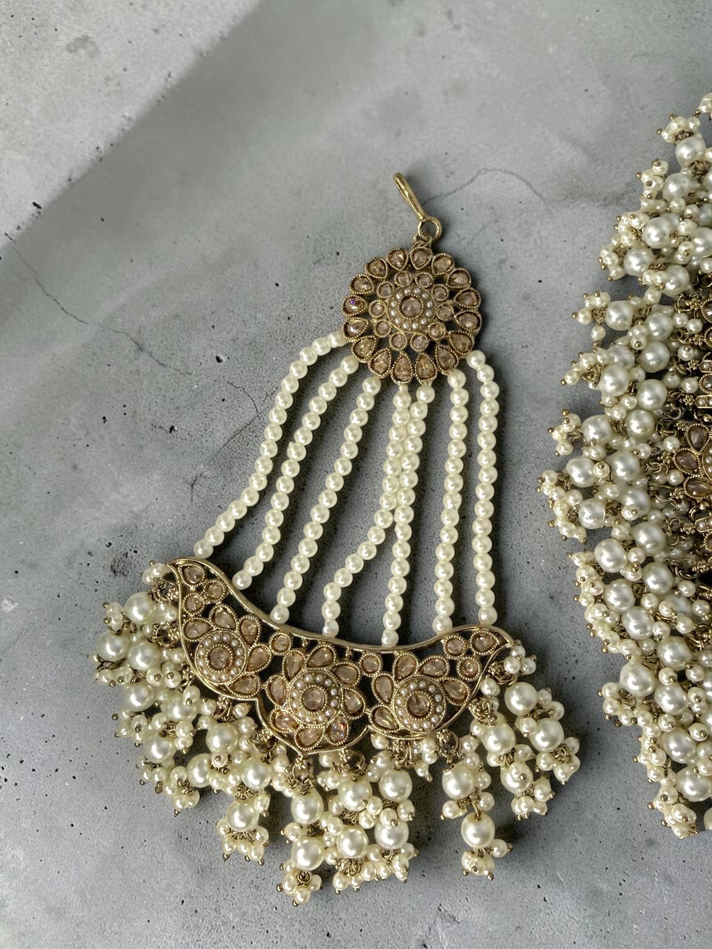 Hajar هاجر Polki Bridal Set in Gold