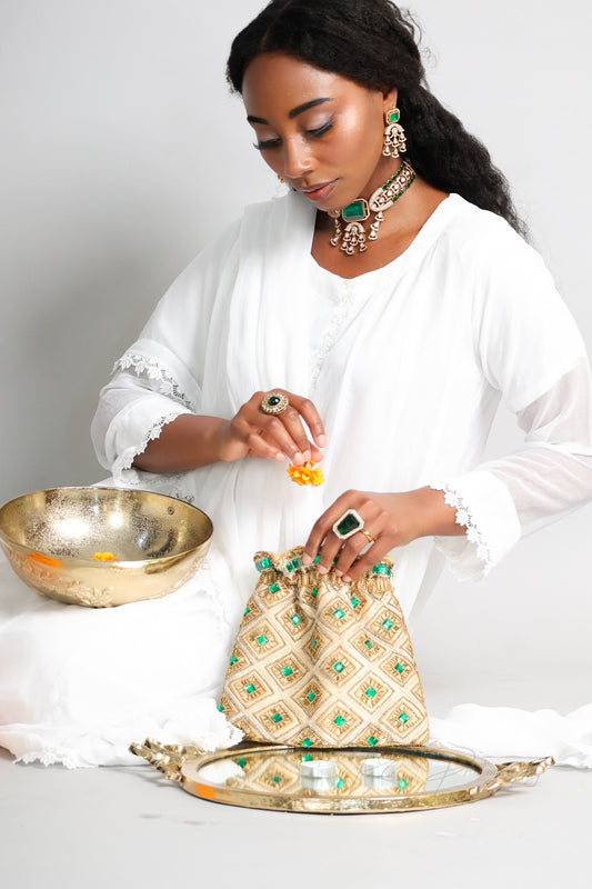 Fiza فِضَاء Potli Bag in Green