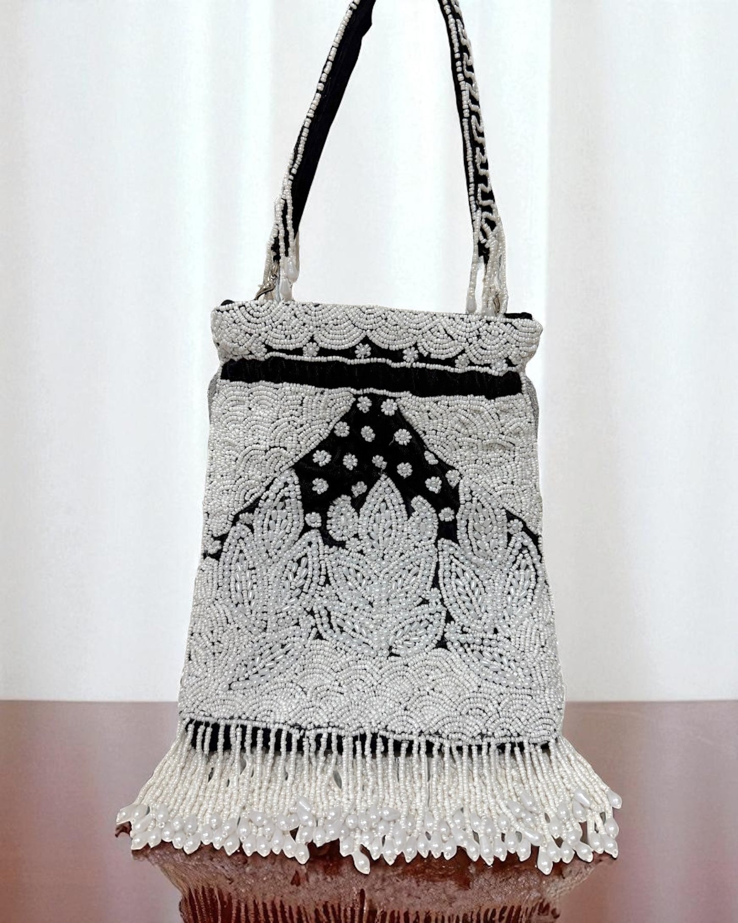 Reja رجا Potli Bag in Black