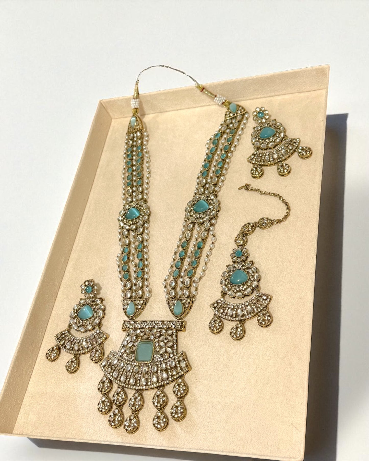 Rajeshwari राजेश्वरी Royal Mala Set in Sky Blue