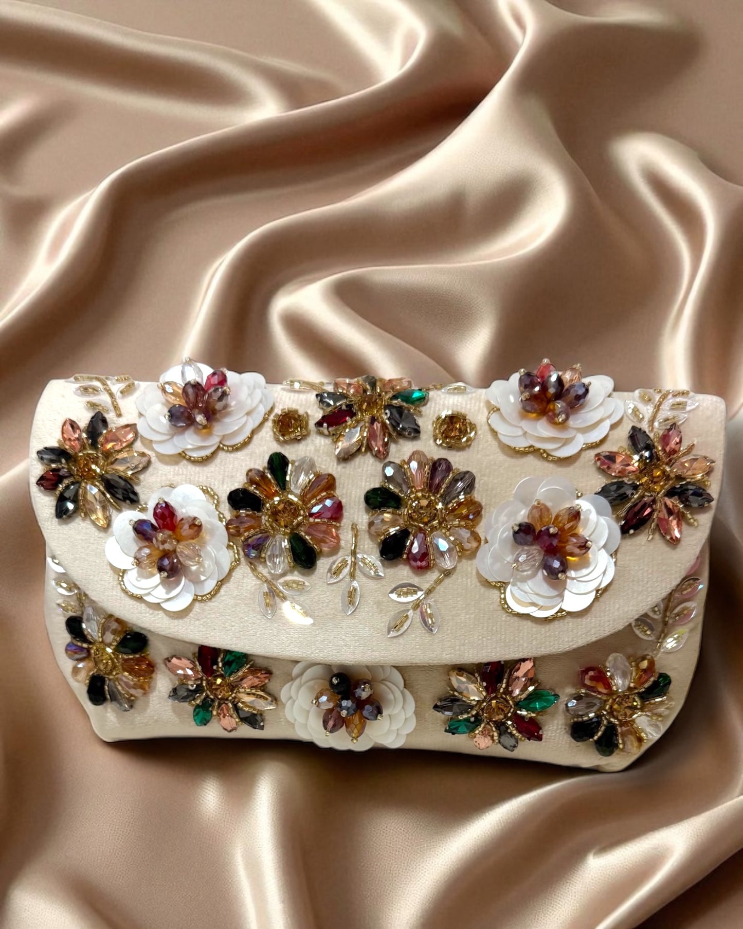 Azra عَذْراء Floral Bag in Cream