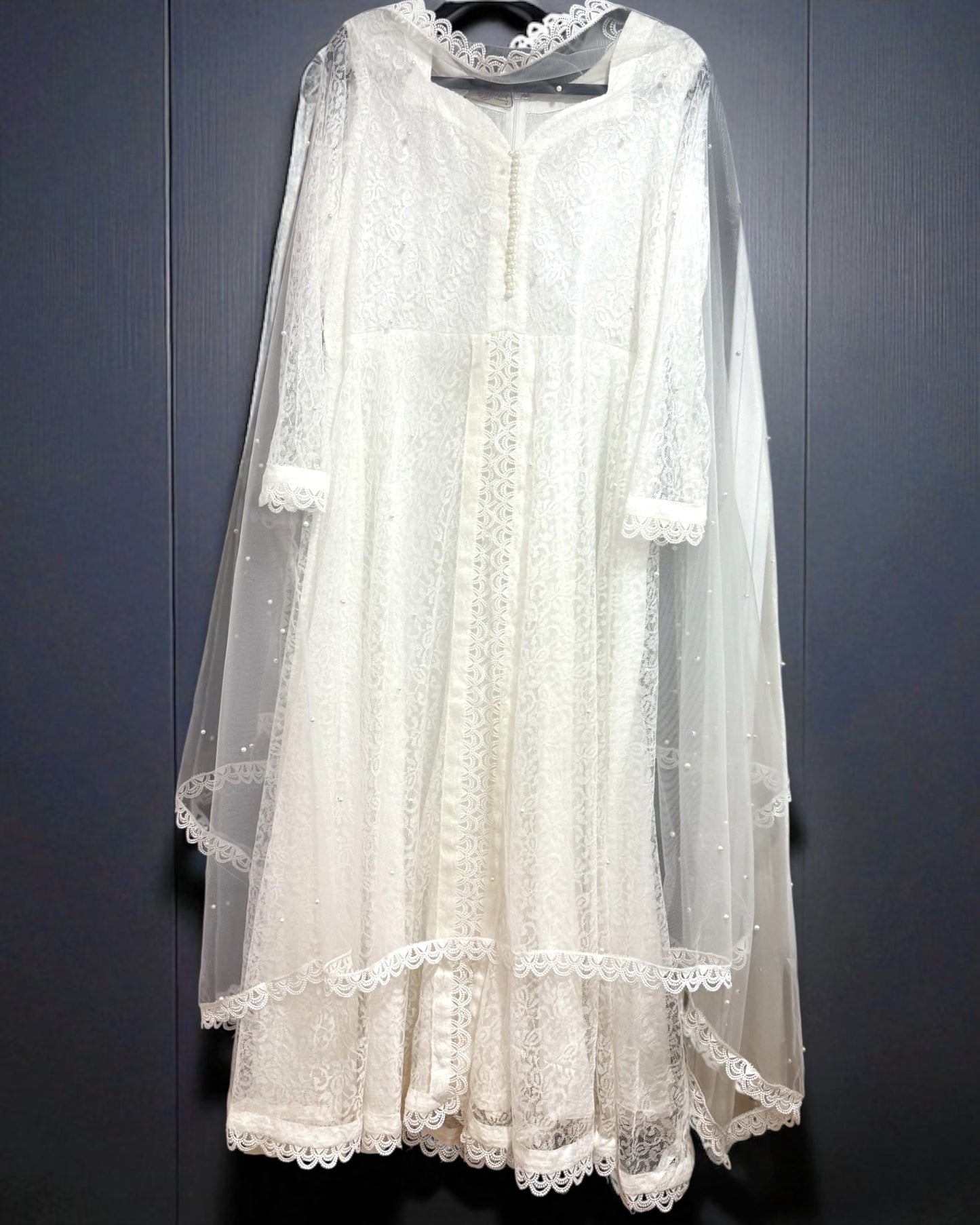 Bespoke Pari پری White Lace Anarkali