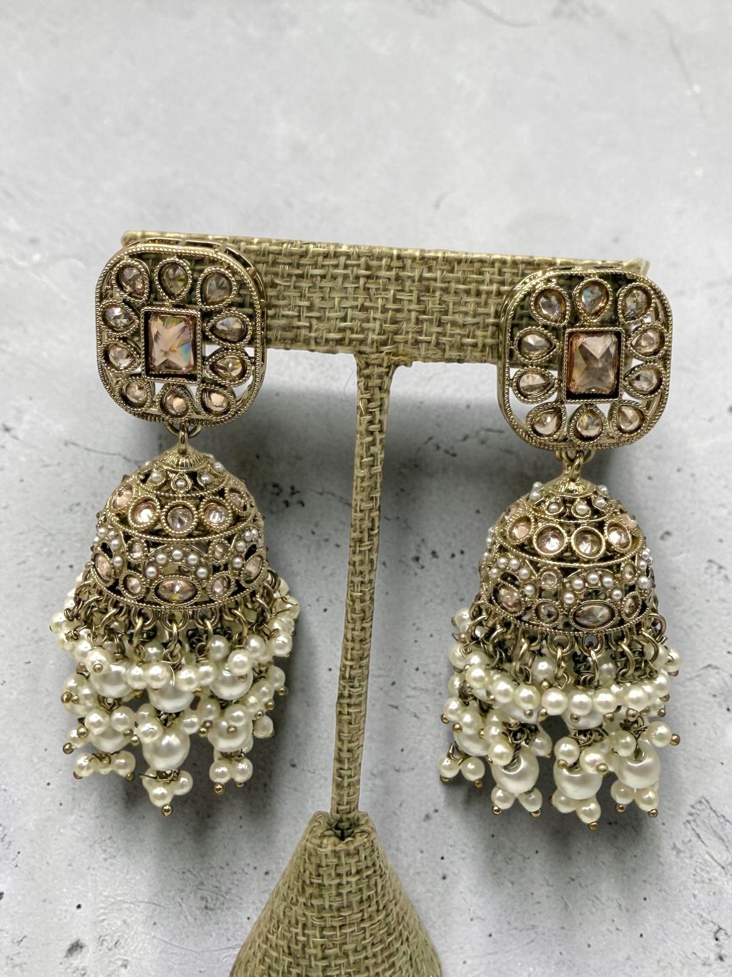 Kanishtha कनिष्ठा Polki Bridal Set in White Gold