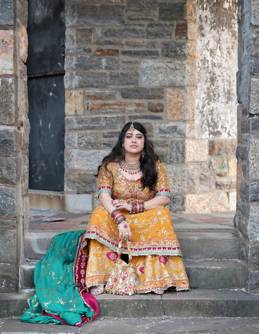 Husna حسنى Naurathan Bridal Set in Multicolor
