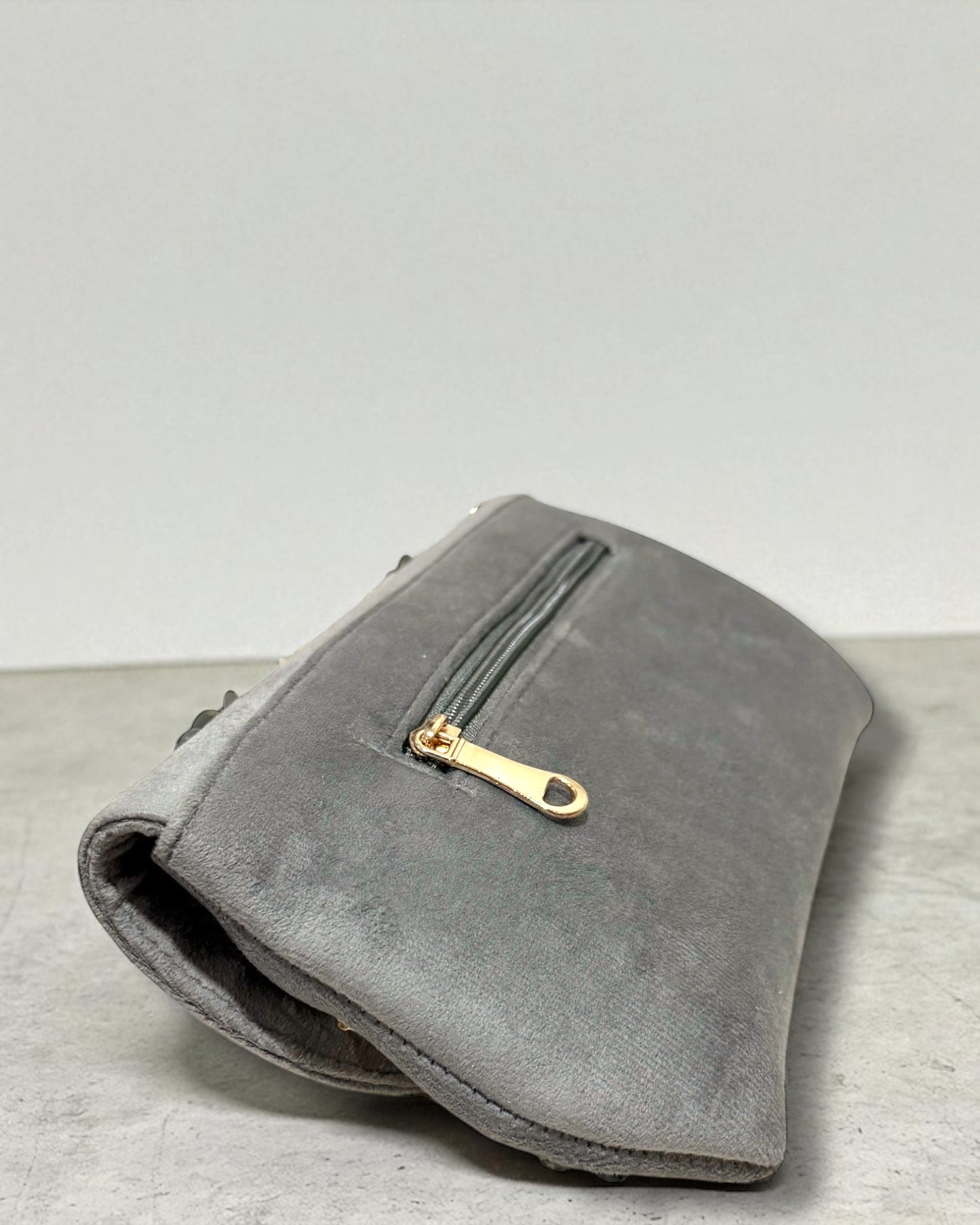 Azra عَذْراء Floral Bag in Grey