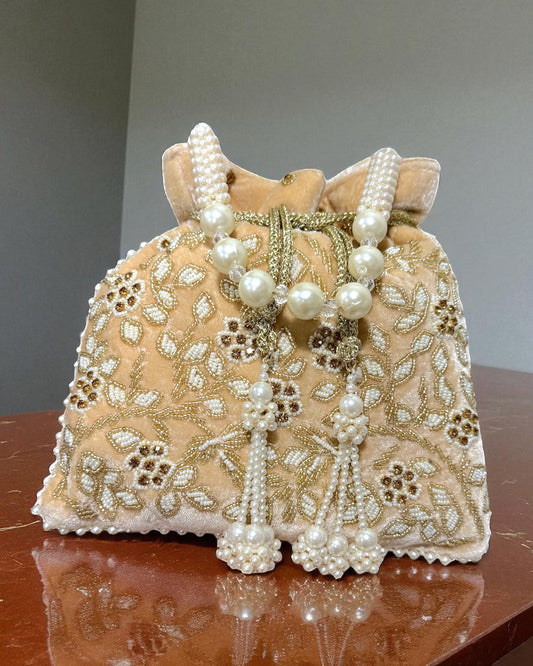 Selma سلمى Potli Bag in Soft Peach