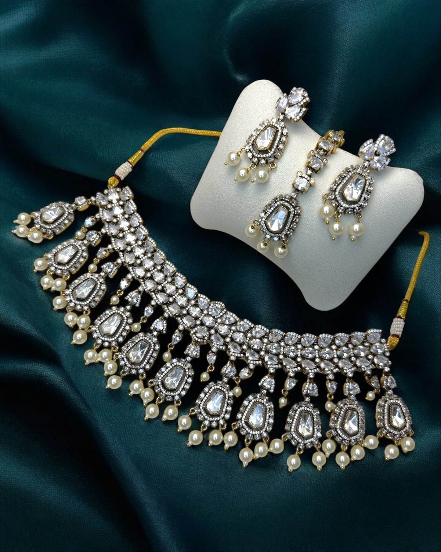 Nazrah نَظْرَة Premium Kundan Necklace or Choker Set in Gold - 22k Gold Plated