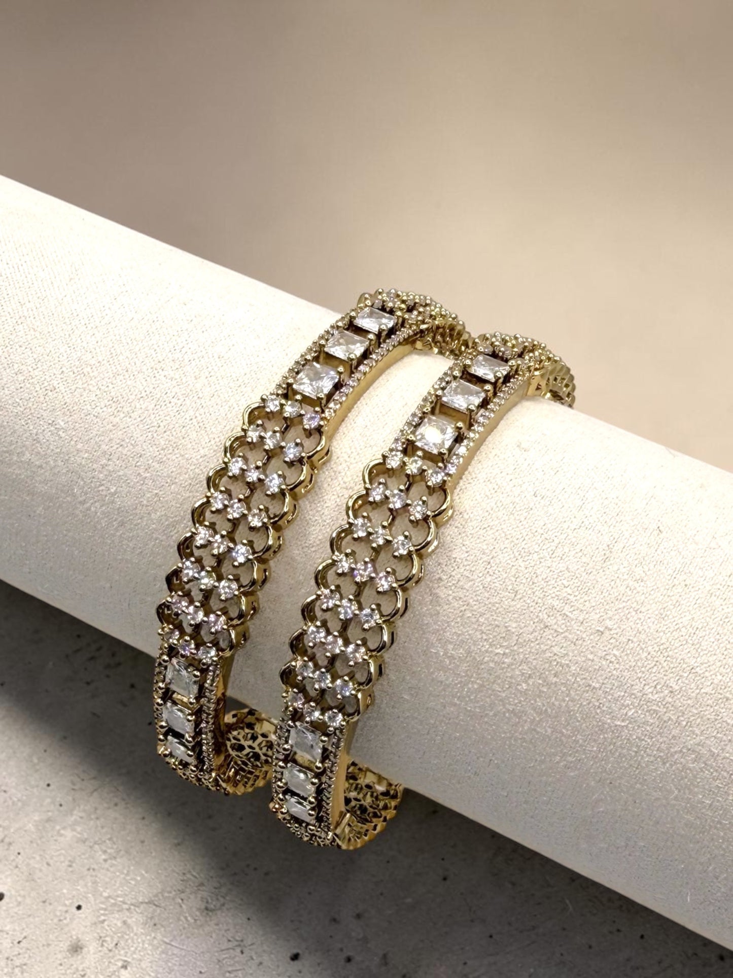 Nisma نسمة American Diamond Kaday in Gold