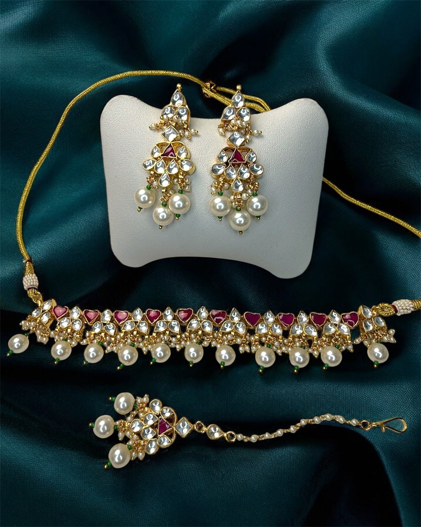 Qalb قلب Paachi Kundan Choker Set in Ruby - 22k Gold Plated