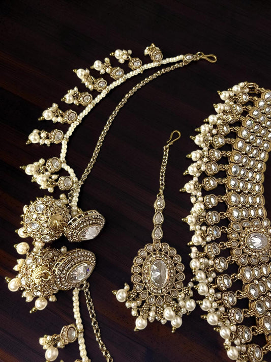 Ghina غنى Polki Bridal Set in Gold with White Stones