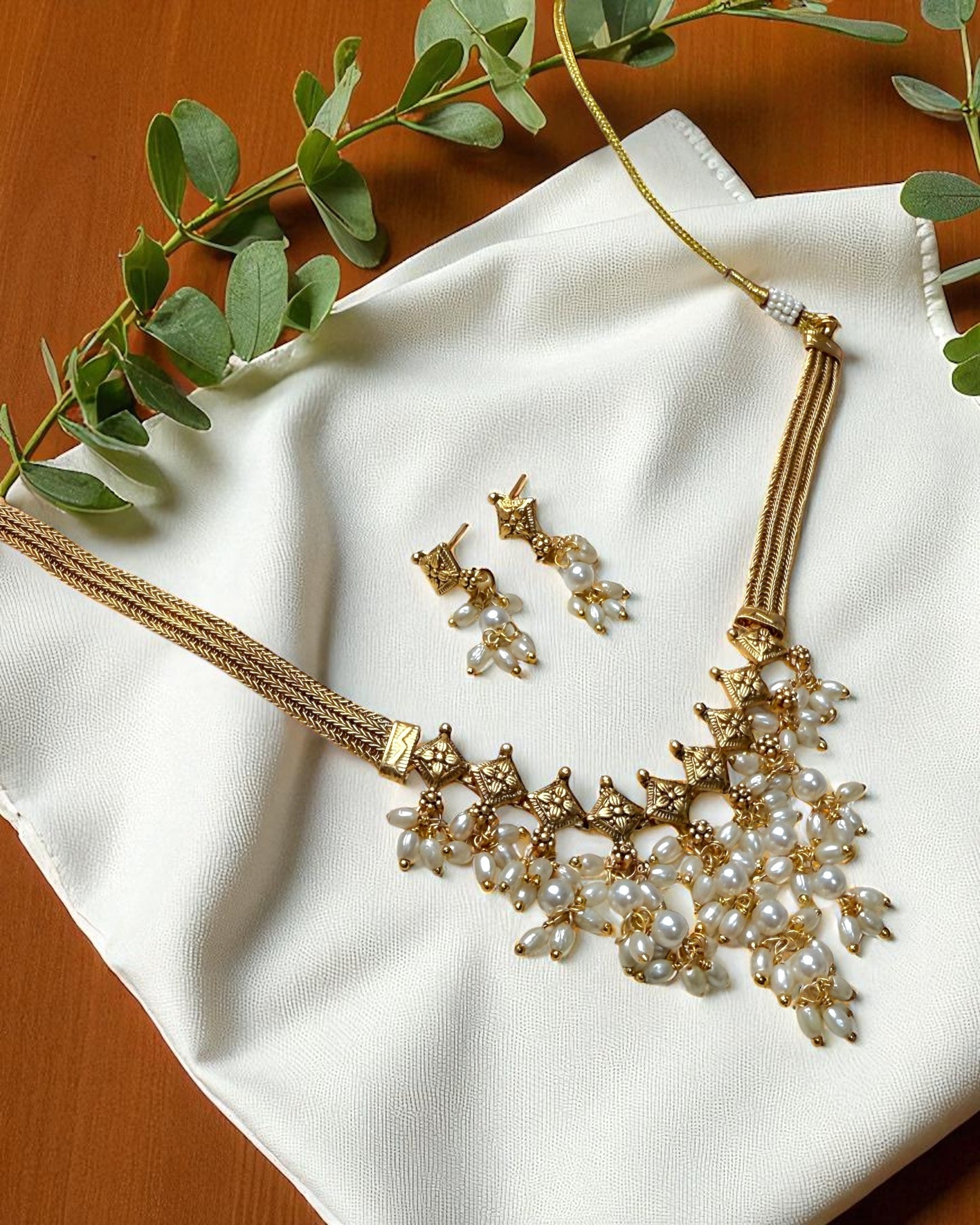 Anaya عنایہ Traditional Gold & Pearl Set