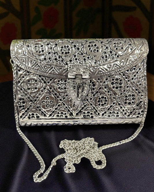 Nabeela نبيلة Brass Clutch