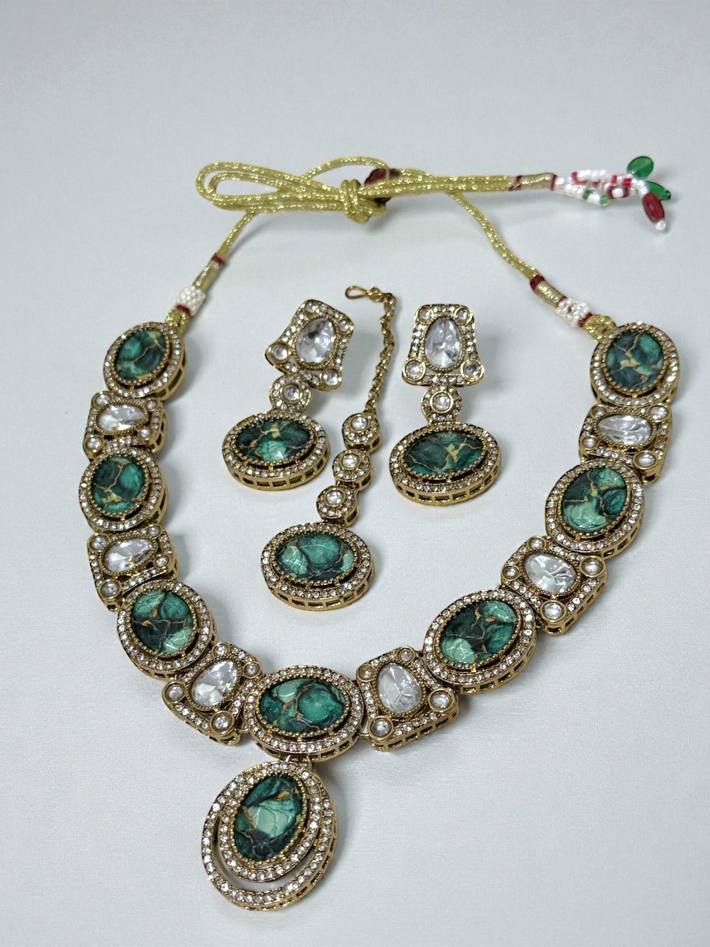 Arisha عریشہ Set in Green