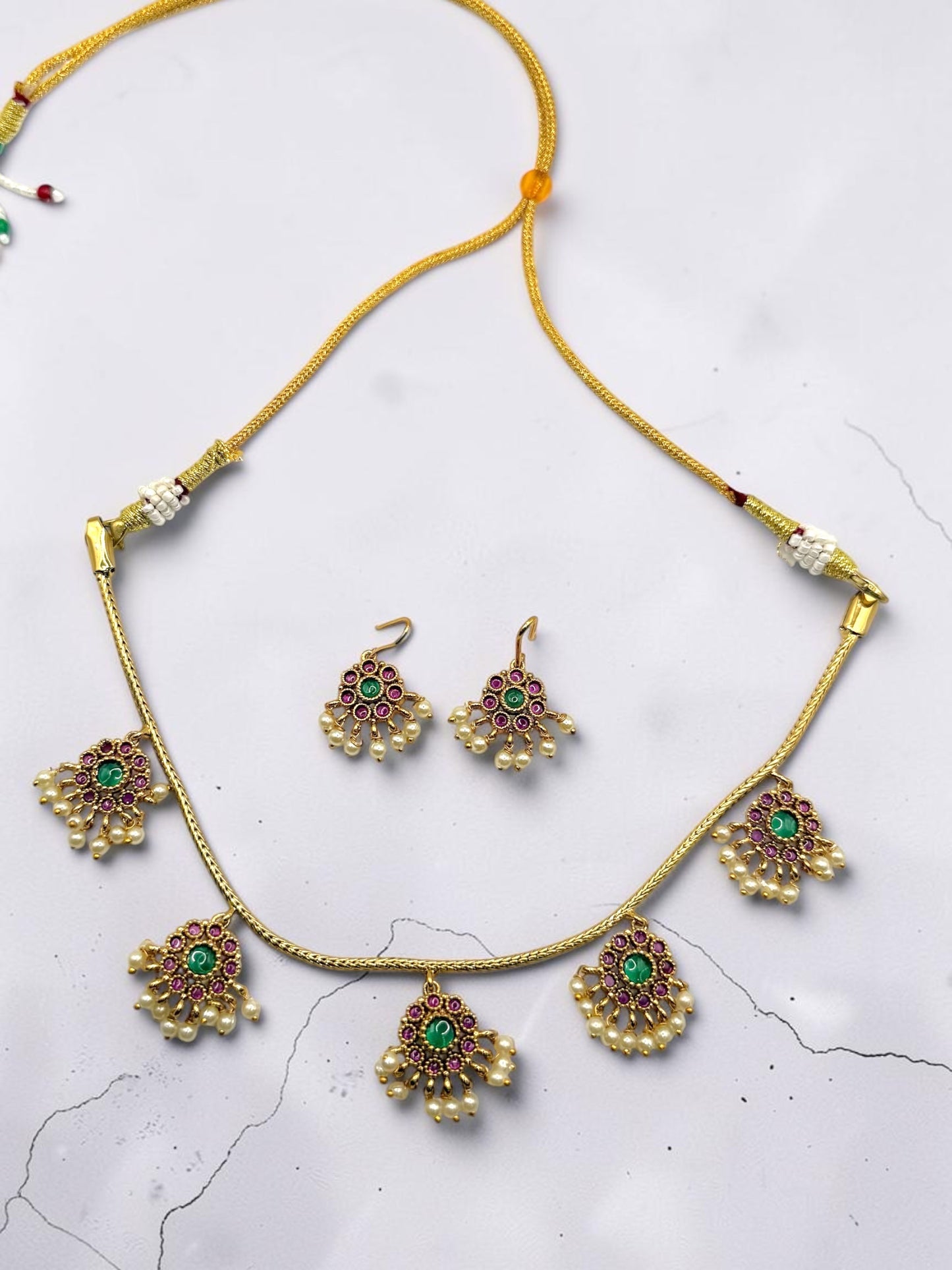 Gayatri गायत्री Dainty Floral Heritage Set