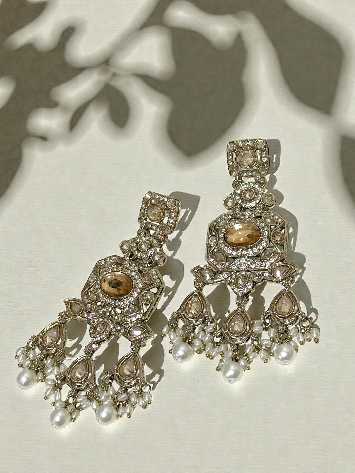 Archana अर्चना Polki Earrings in Gold