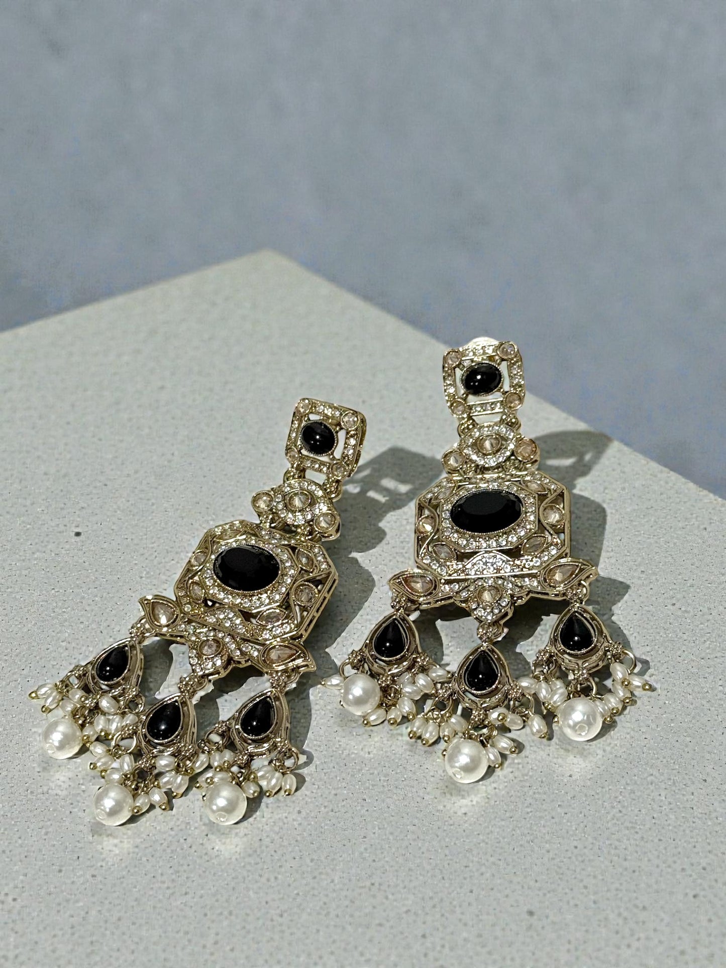Archana अर्चना Polki Earrings in Black
