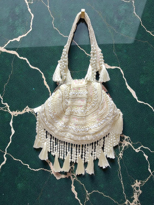 Sharada शारदा Shell Shaped Clutch in Cream
