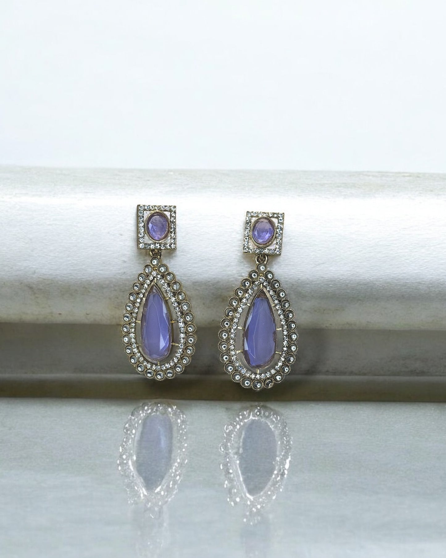 Ziya ضياء Earrings in Lavender