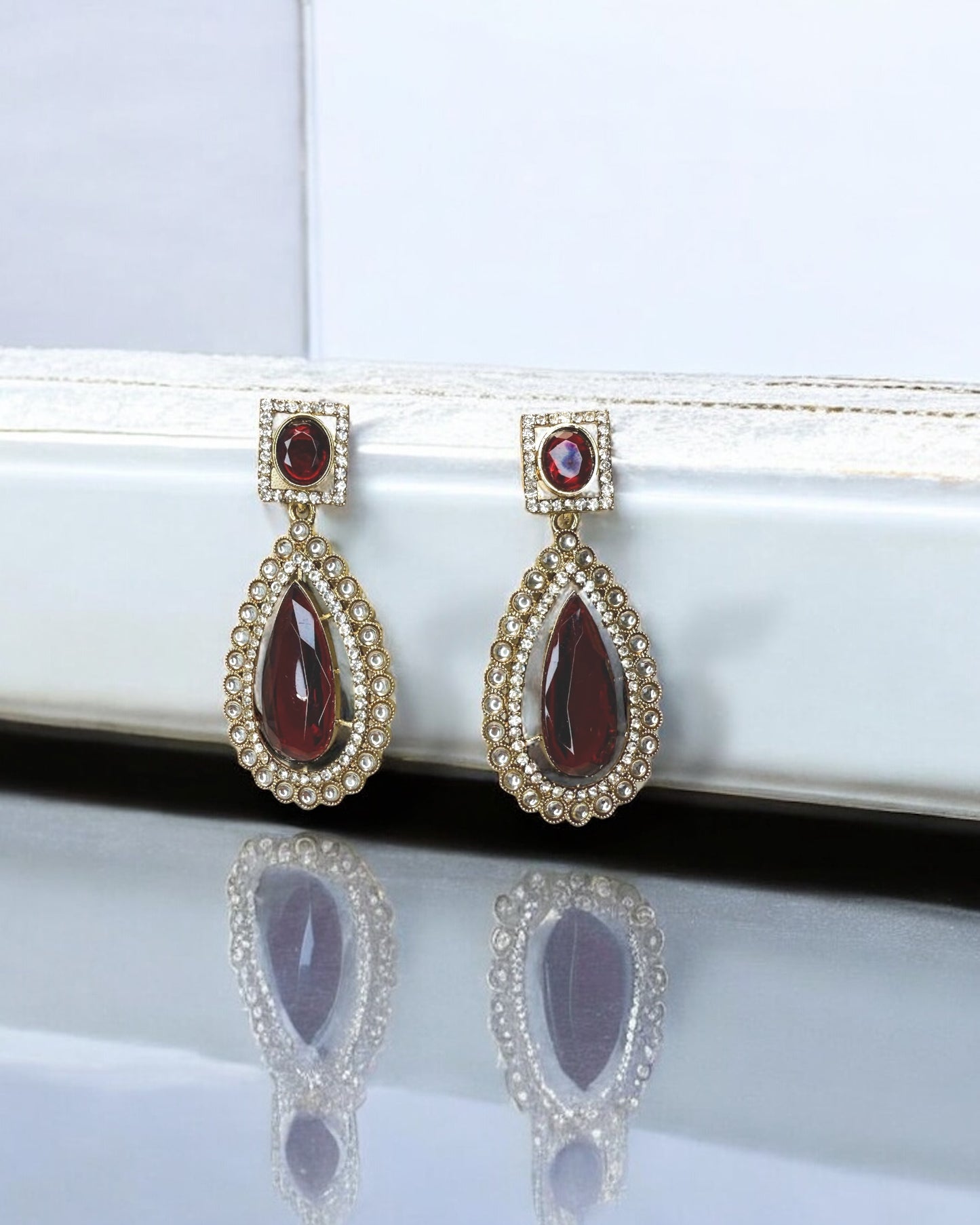 Ziya ضياء Earrings in Maroon