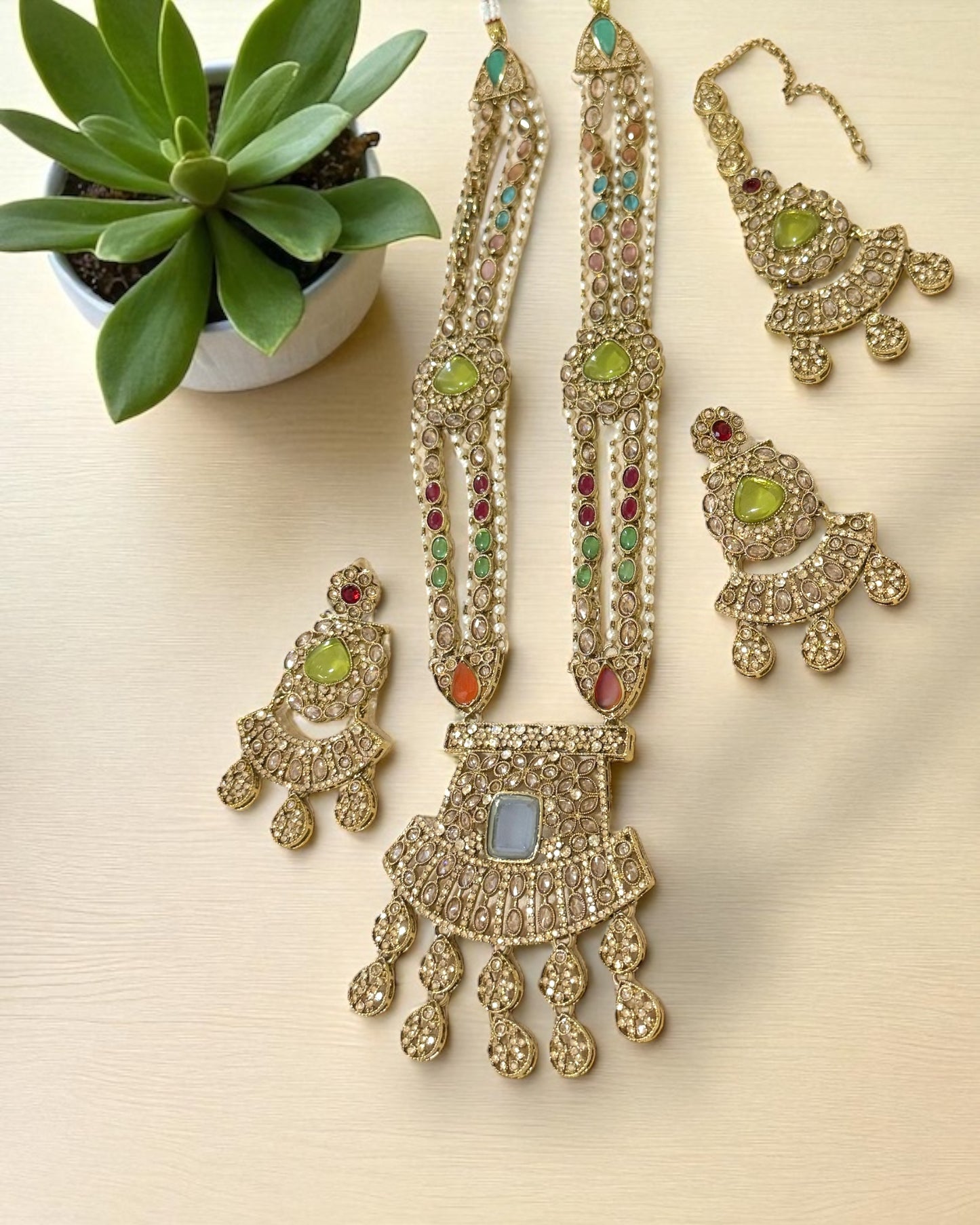 Rajeshwari राजेश्वरी Royal Mala Set in Soft Multicolor