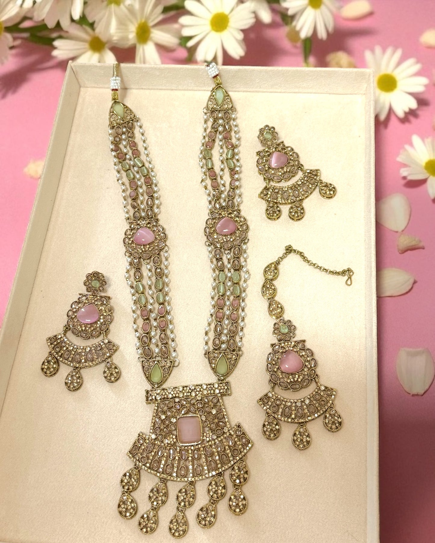 Rajeshwari राजेश्वरी Royal Mala Set in Pastel Pink & Mint