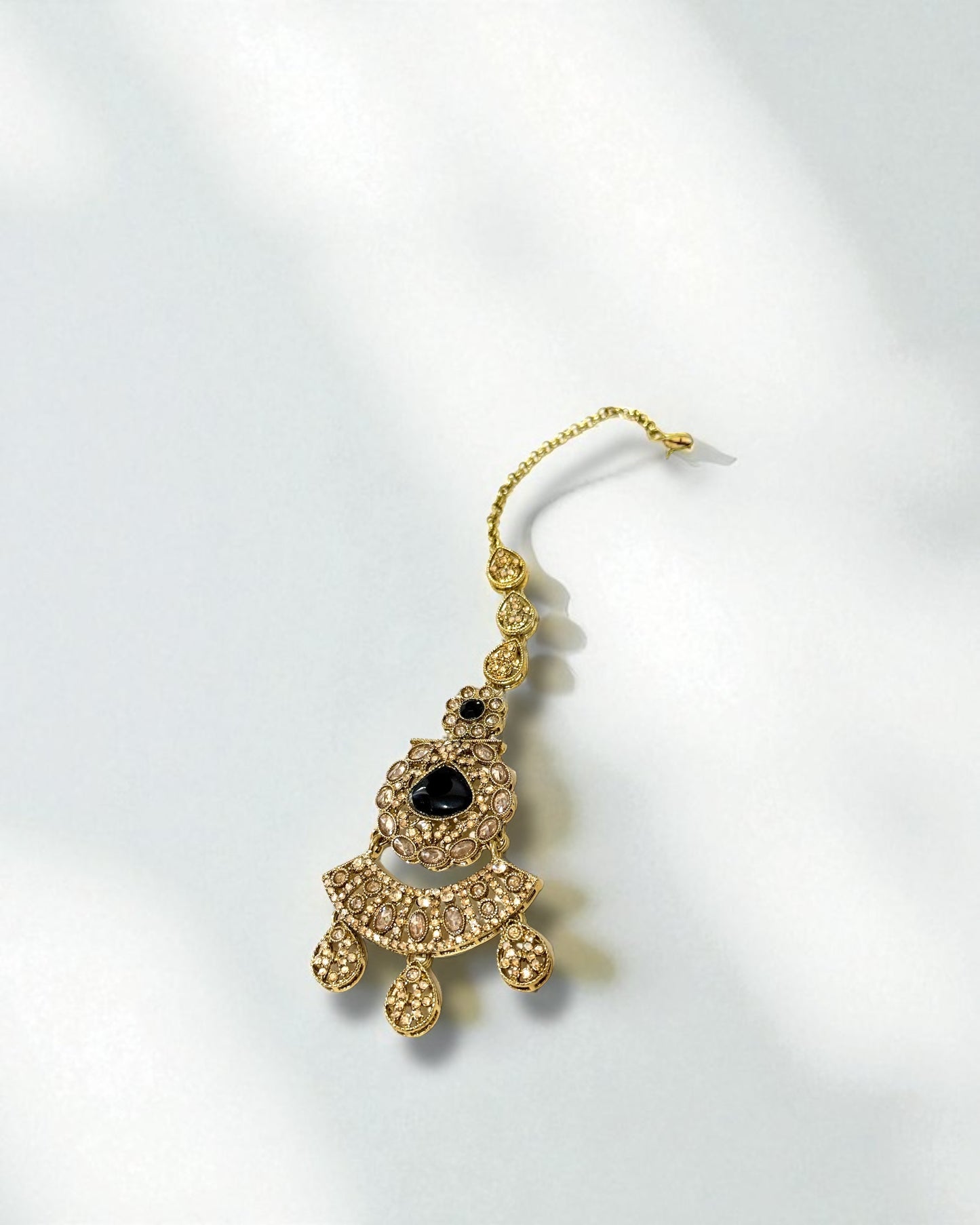 Rajeshwari राजेश्वरी Royal Mala Set in Black