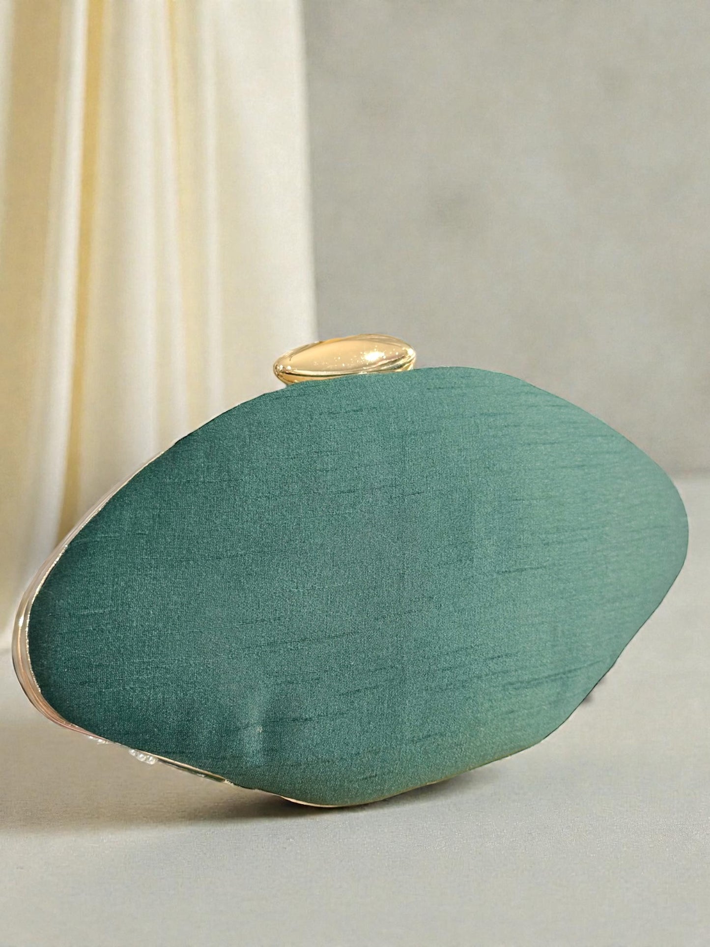Suhaila سهيلة Handmade Clutch in Green