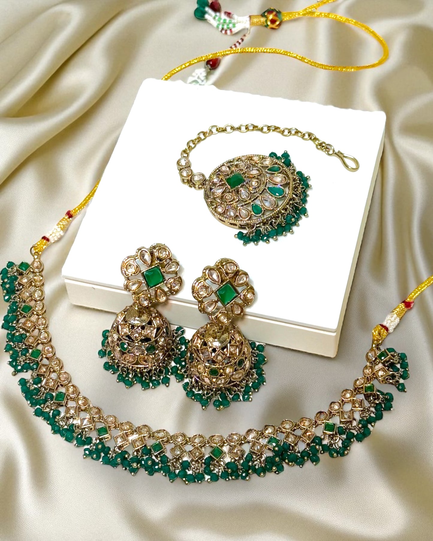 Mehrunisa مہرالنساء Dainty Polki Set in Green