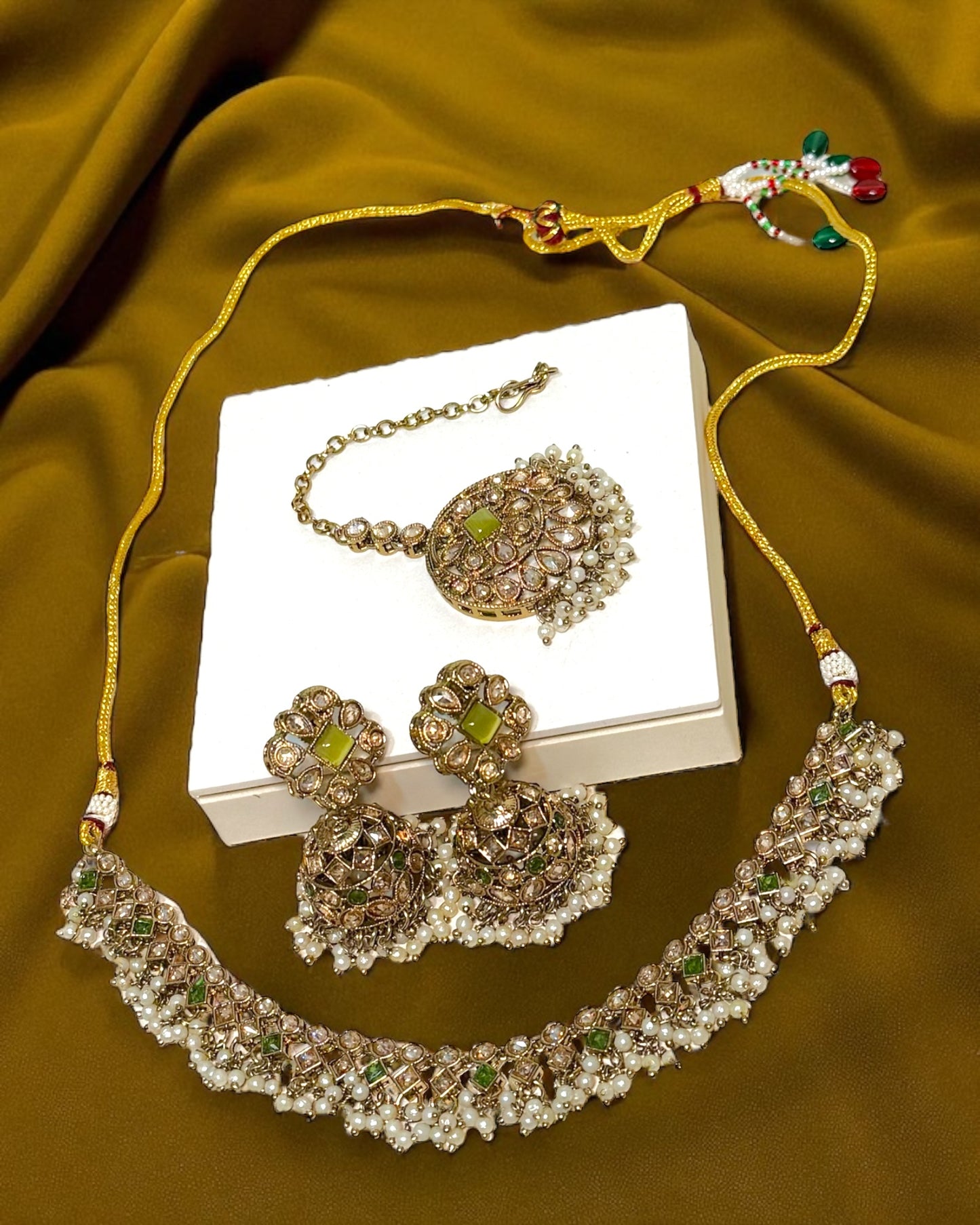 Mehrunisa مہرالنساء Dainty Polki Set in Olive
