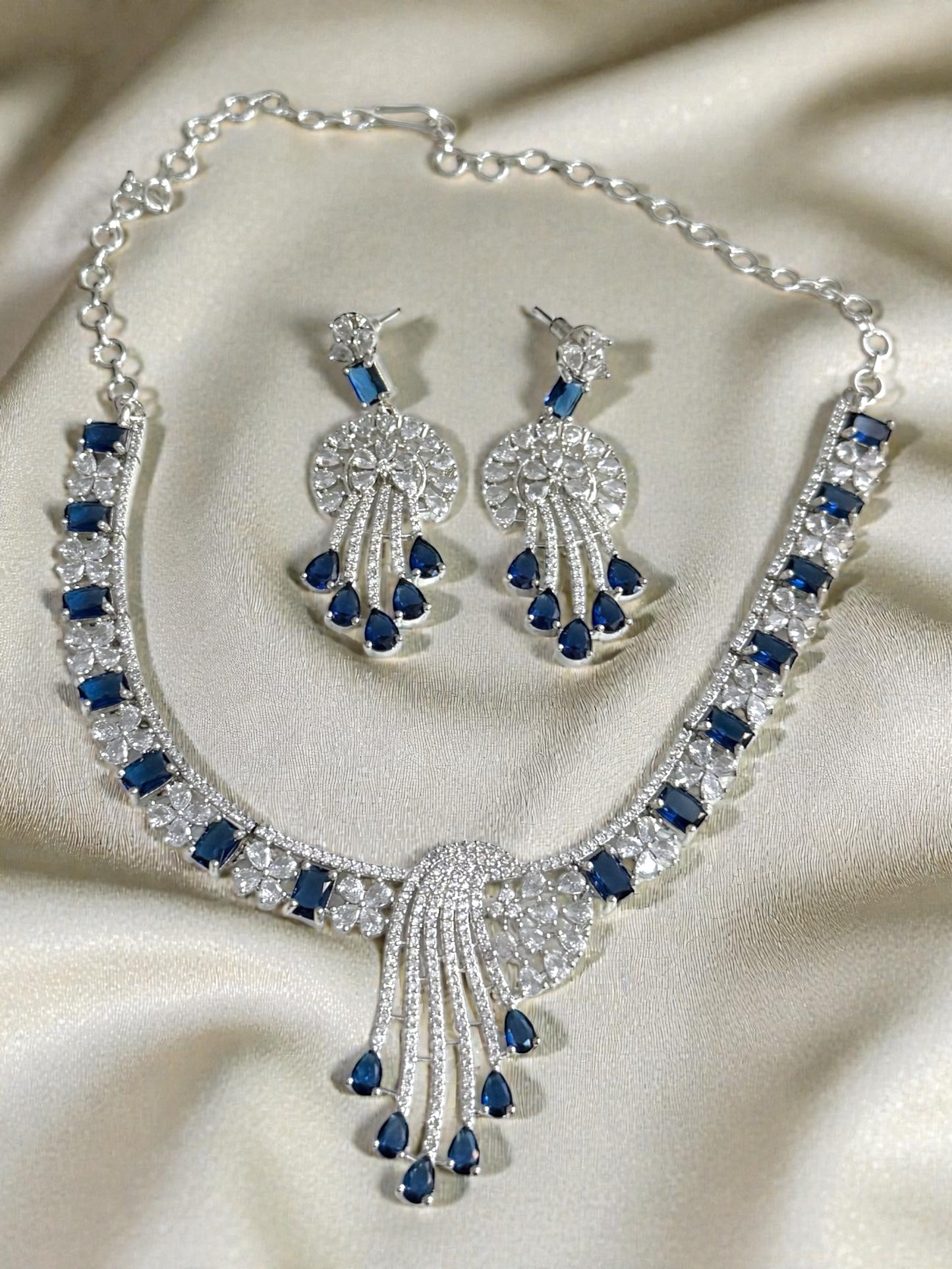 Hudae هدَاي American Diamond Set in Blue