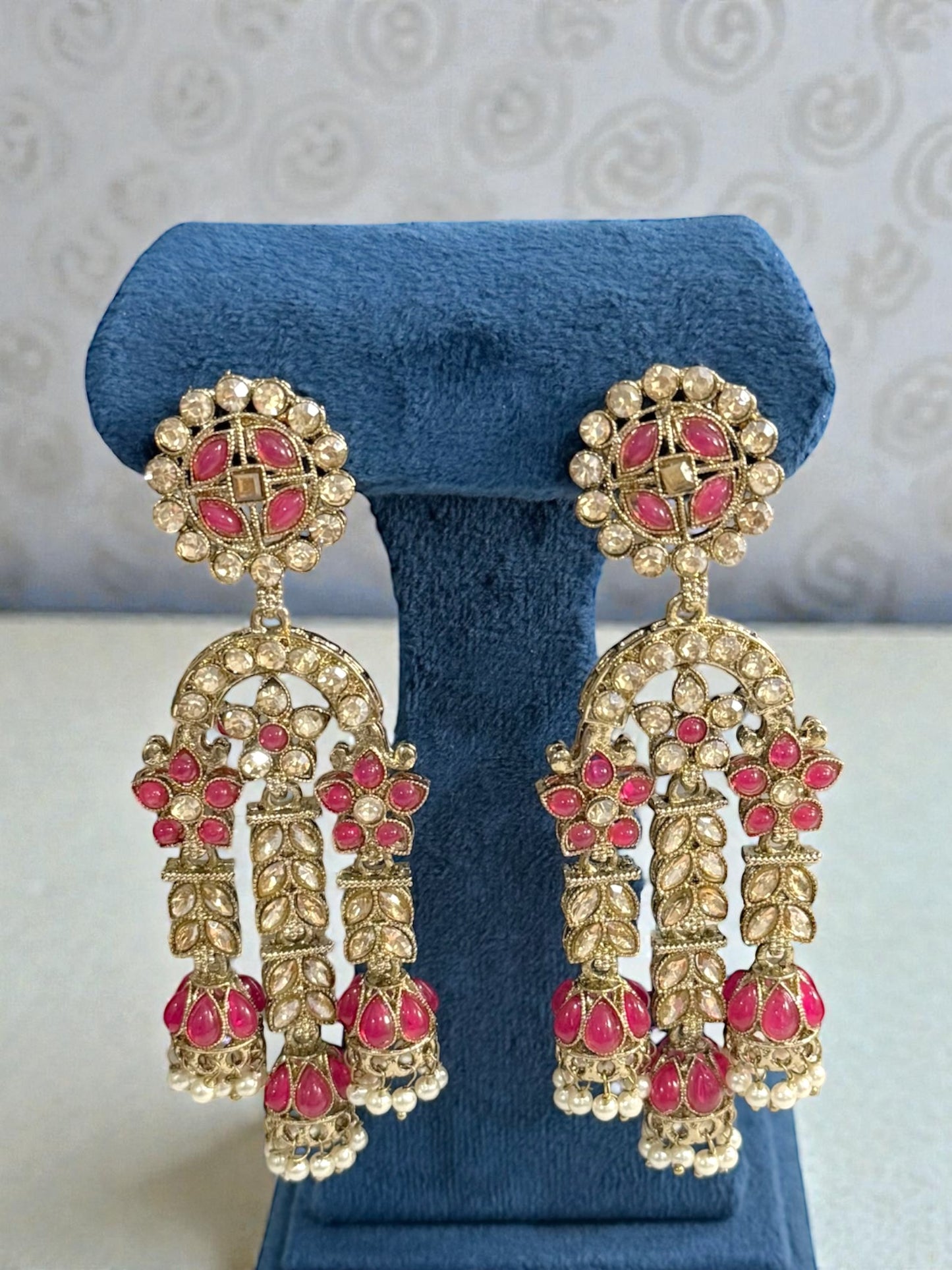 Riwae رِواي Earrings in Hot Pink