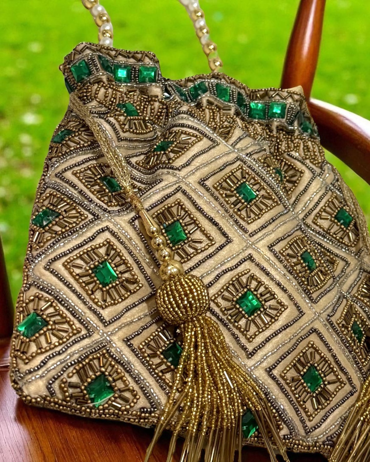 Fiza فِضَاء Potli Bag in Green