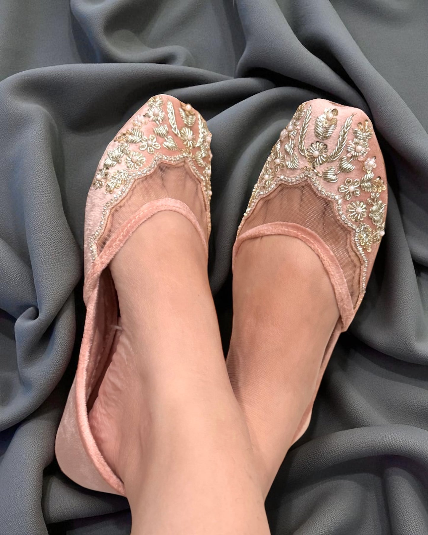Marwa مروة Khussay in Pink