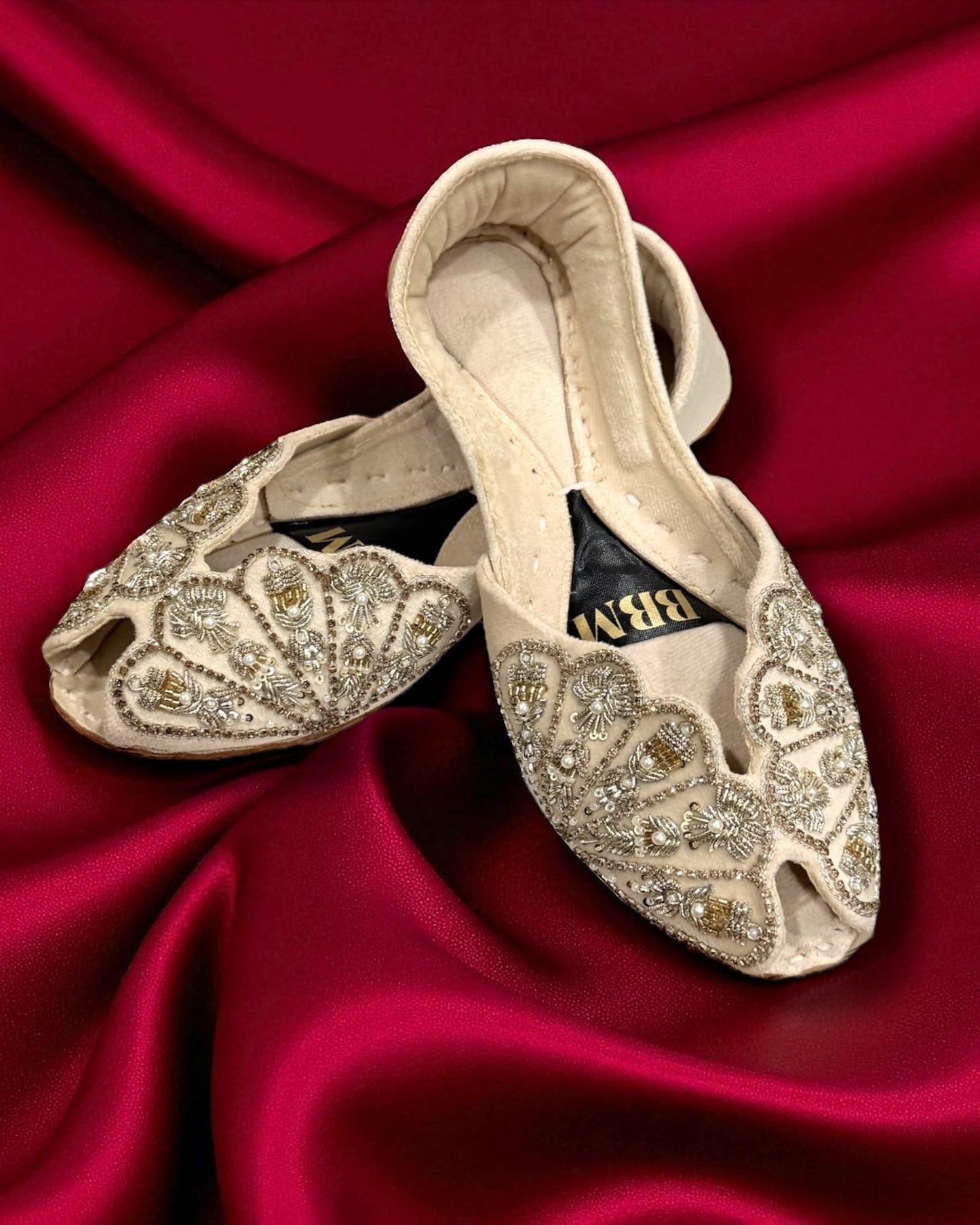 Hana هناء Khussay in Cream
