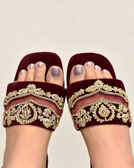 Aziza عزيزة Slides in Maroon