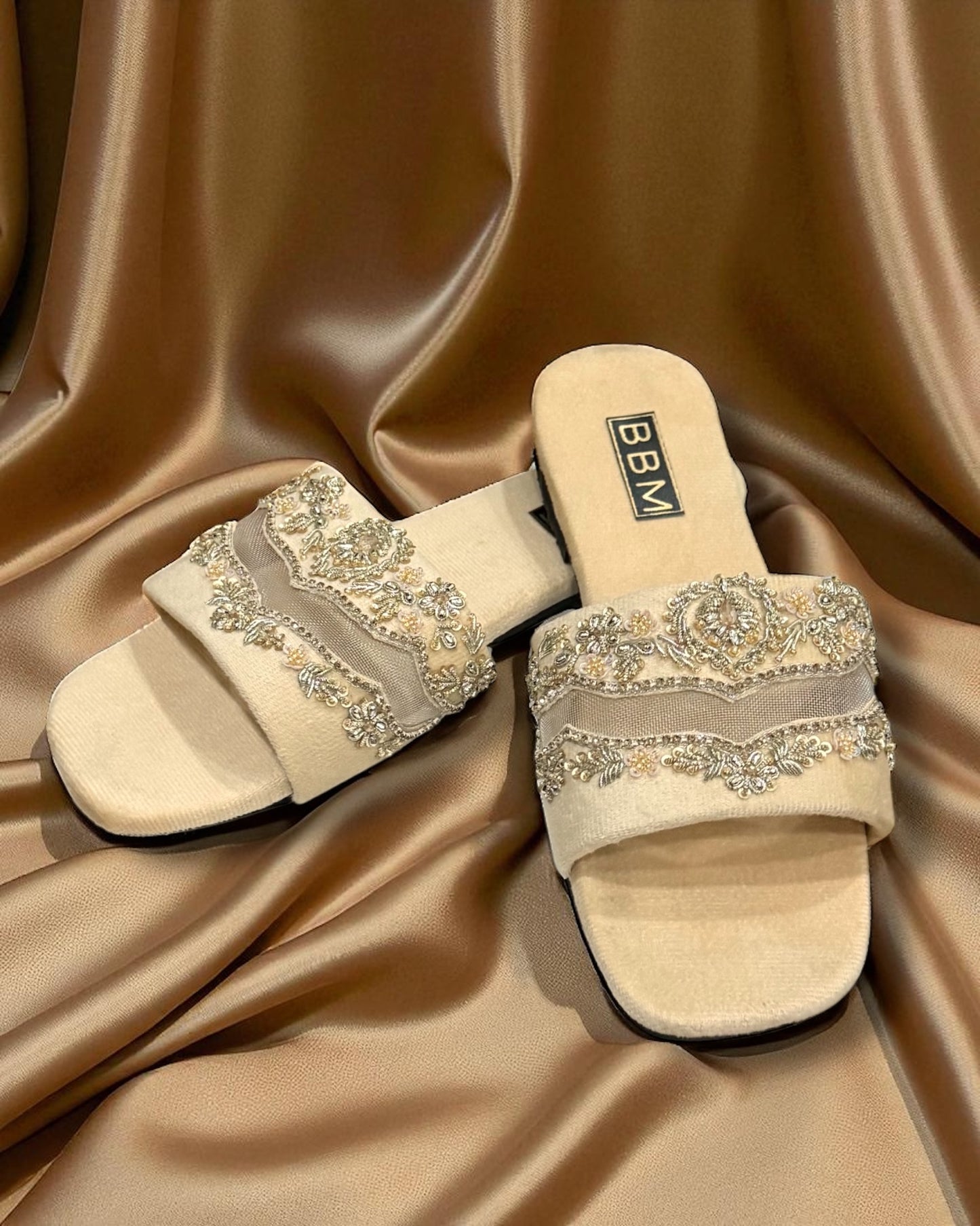 Aziza عزيزة Slides in Cream