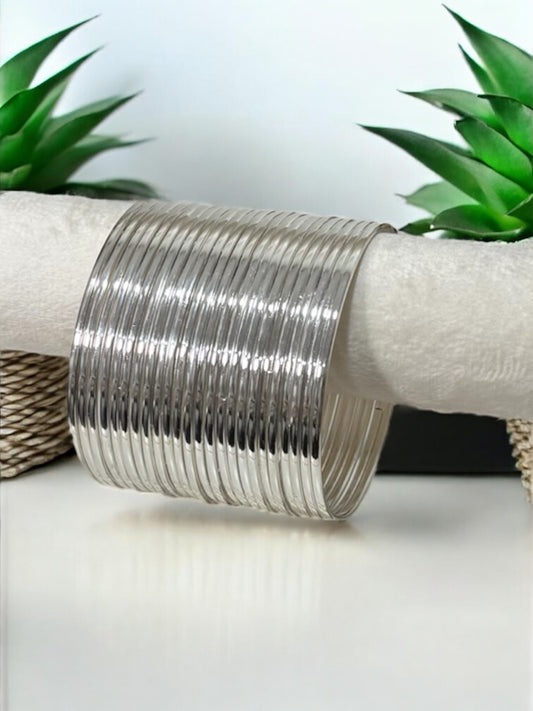 Metal Bangles in Silver