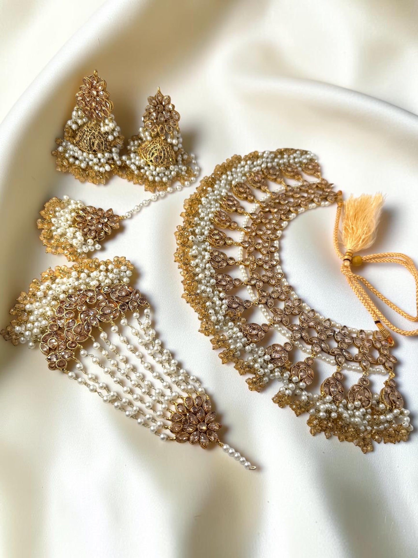 Manha منحة Premium Diamond Polki Bridal Set in Gold