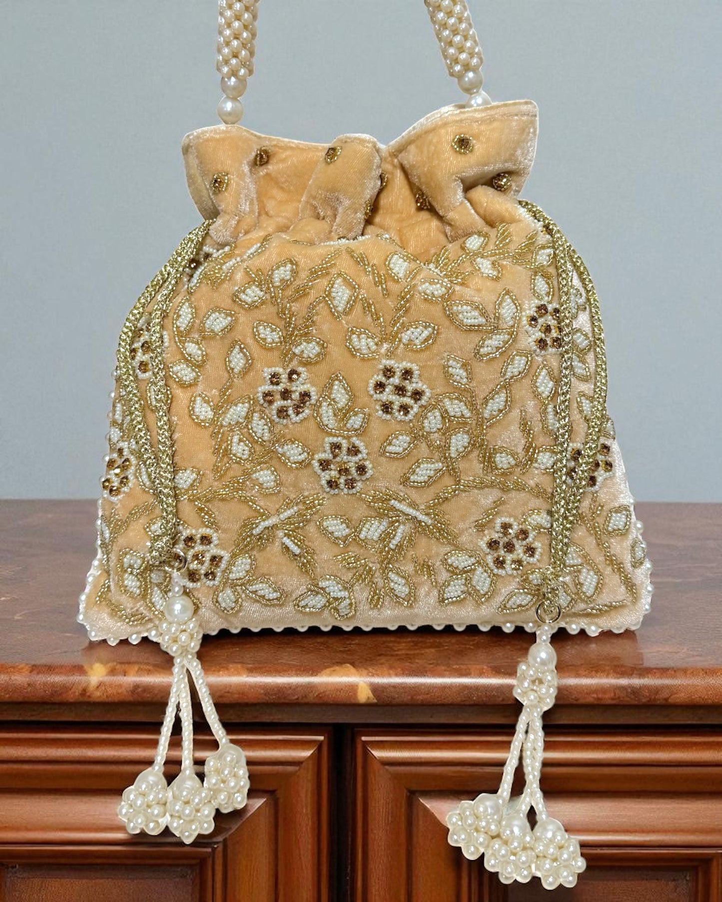 Selma سلمى Potli Bag in Soft Peach