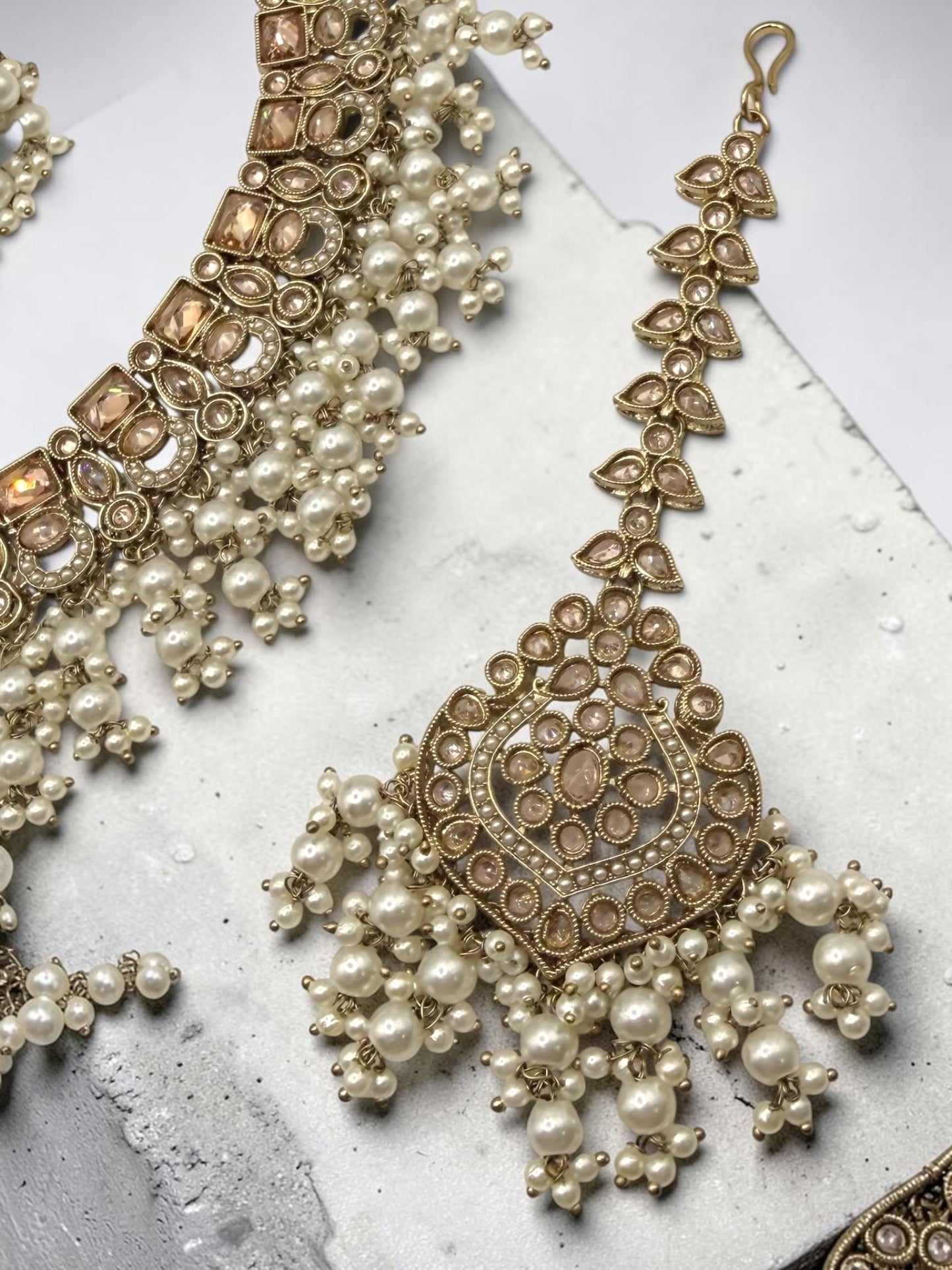 Kanishtha कनिष्ठा Polki Bridal Set in White Gold