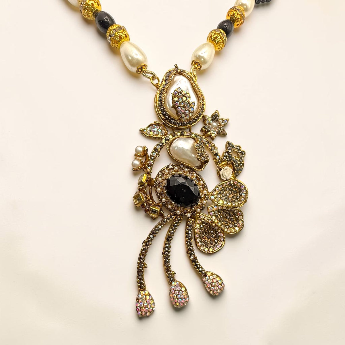 Kübra Turkish Mala Set in Black