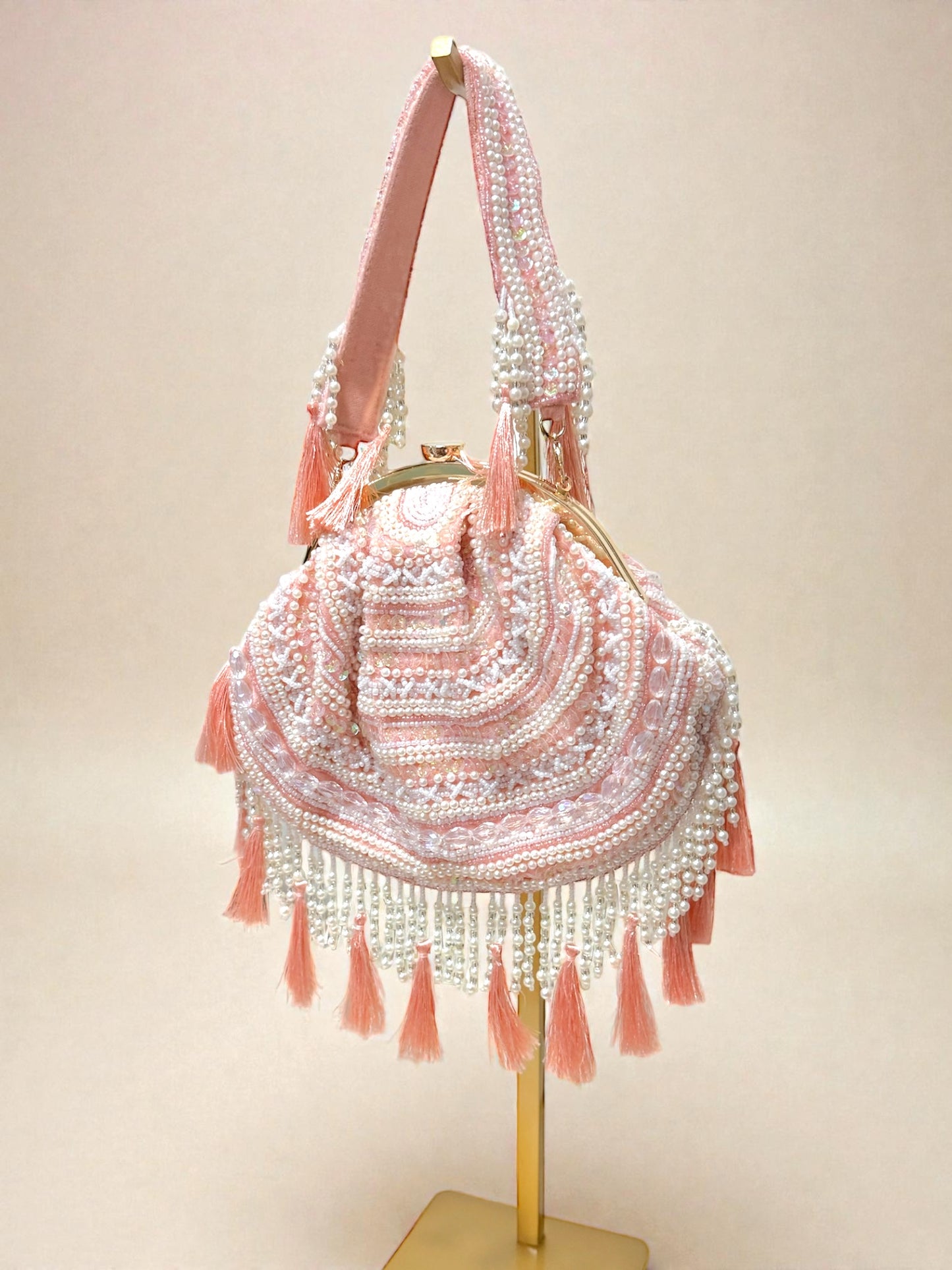 Sharada शारदा Shell Shaped Clutch in Pink