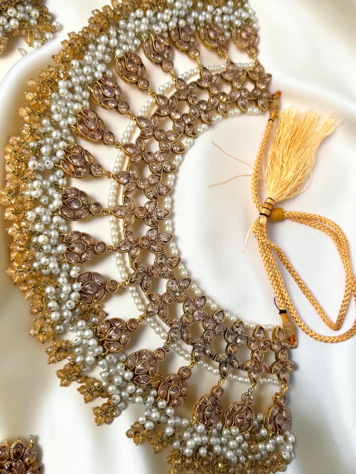 Manha منحة Premium Diamond Polki Bridal Set in Gold