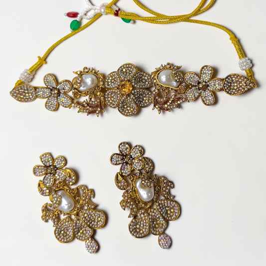 Melike Turkish Choker Set in Gold Pearl