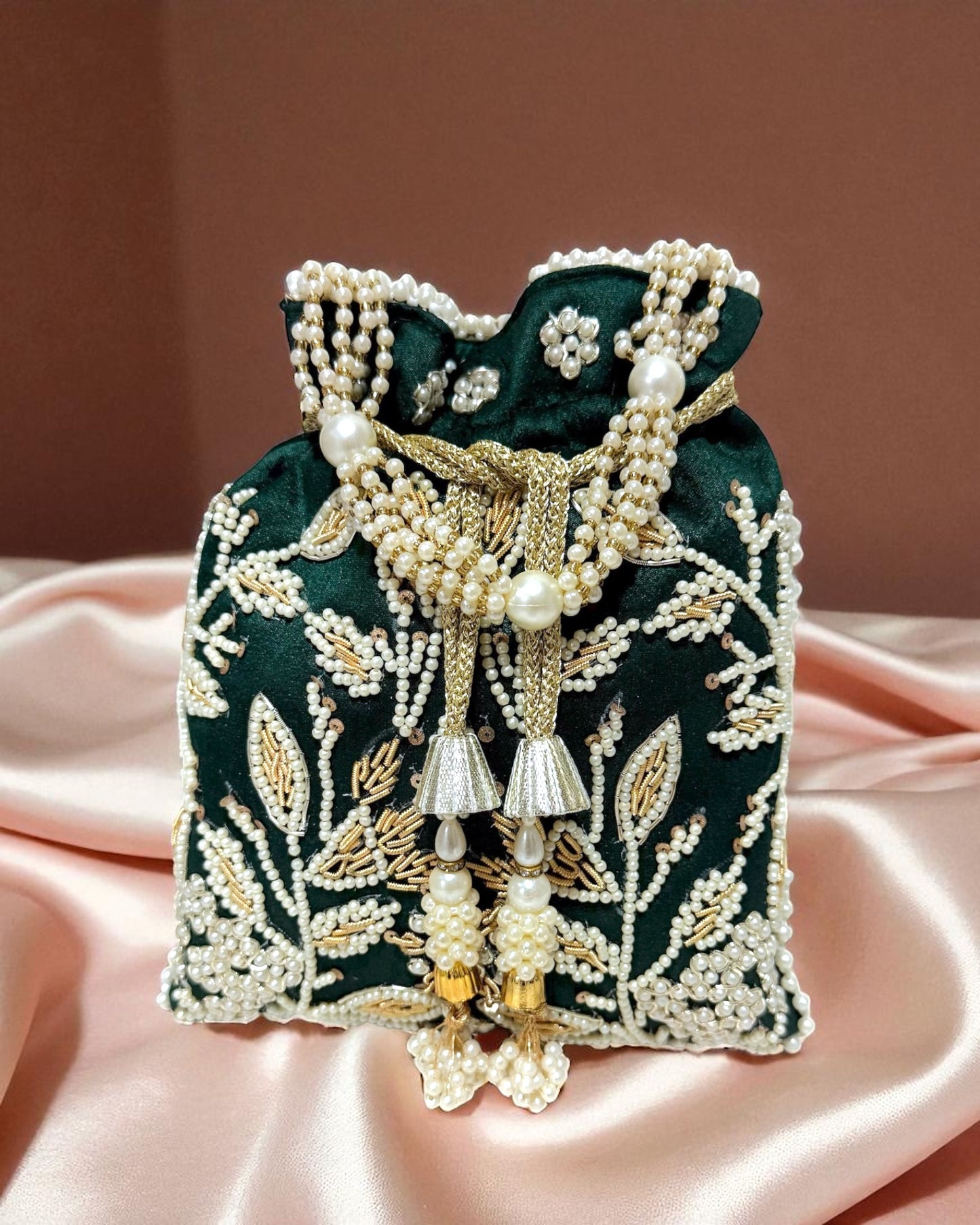 Munira منيرة Potli Bag in Green