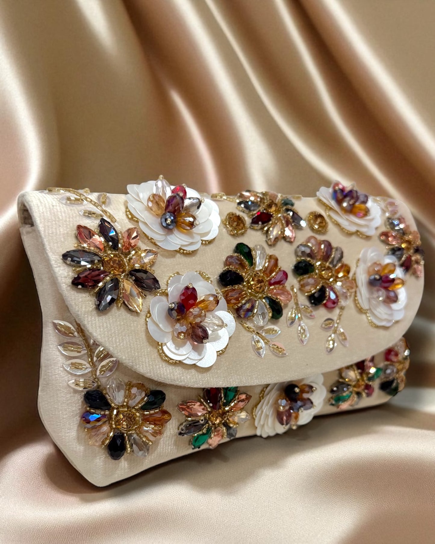 Azra عَذْراء Floral Bag in Cream