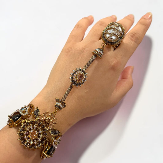 Gülizar Turkish Hand Chain in Black with Adjustable Ring and Bracelet
