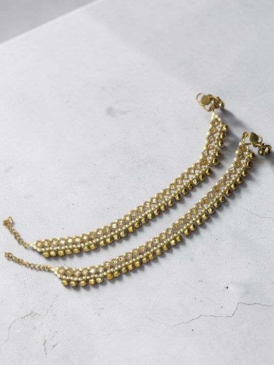 Aila عيلة Anklets in Gold