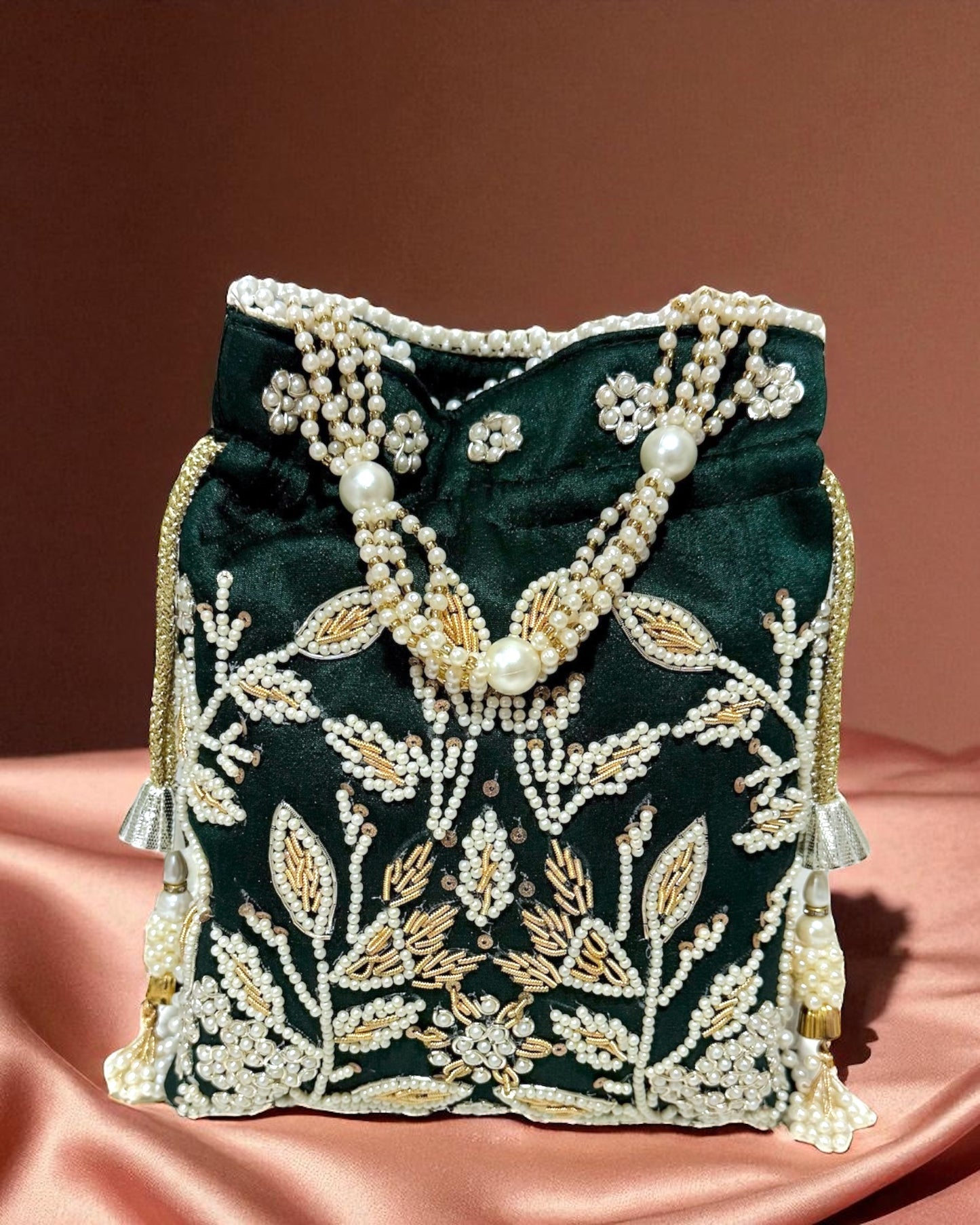 Munira منيرة Potli Bag in Green