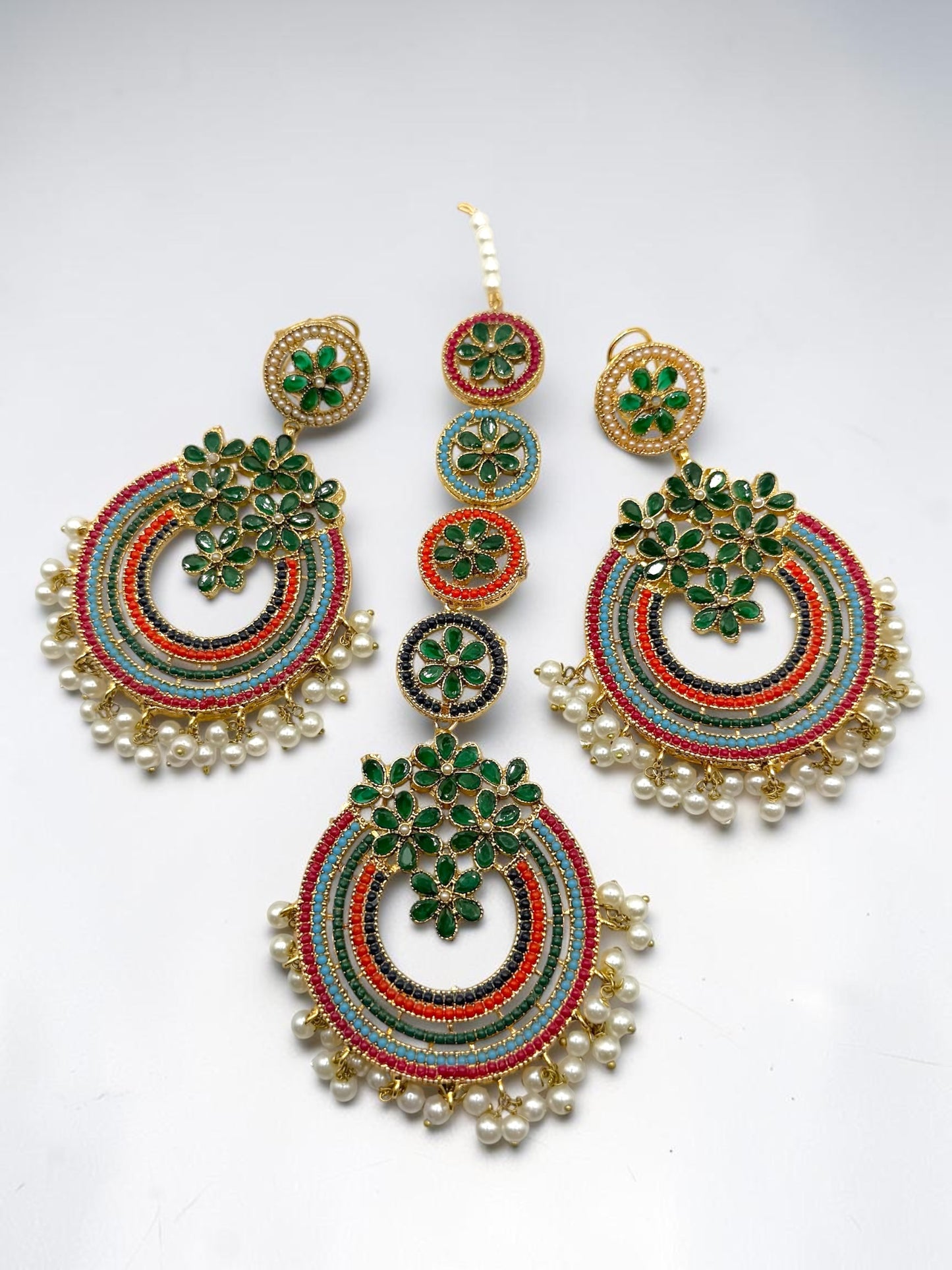 Ranjini रंजिनी Naurathan Earring & Tika Set in Green